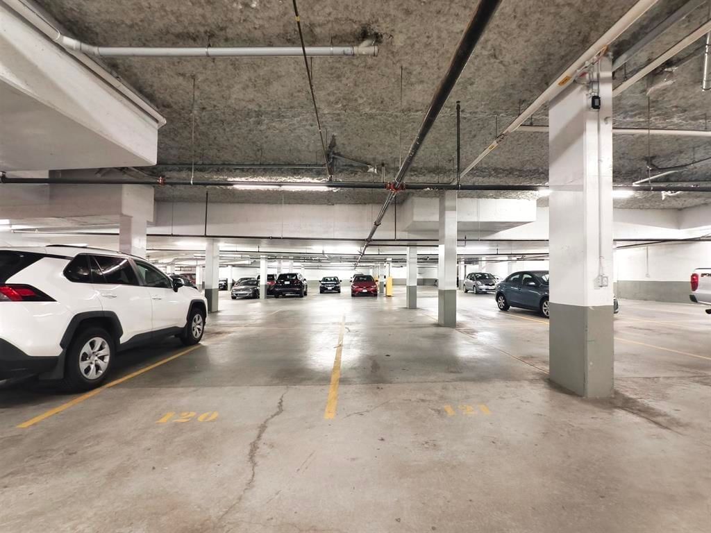 Listing Image 26