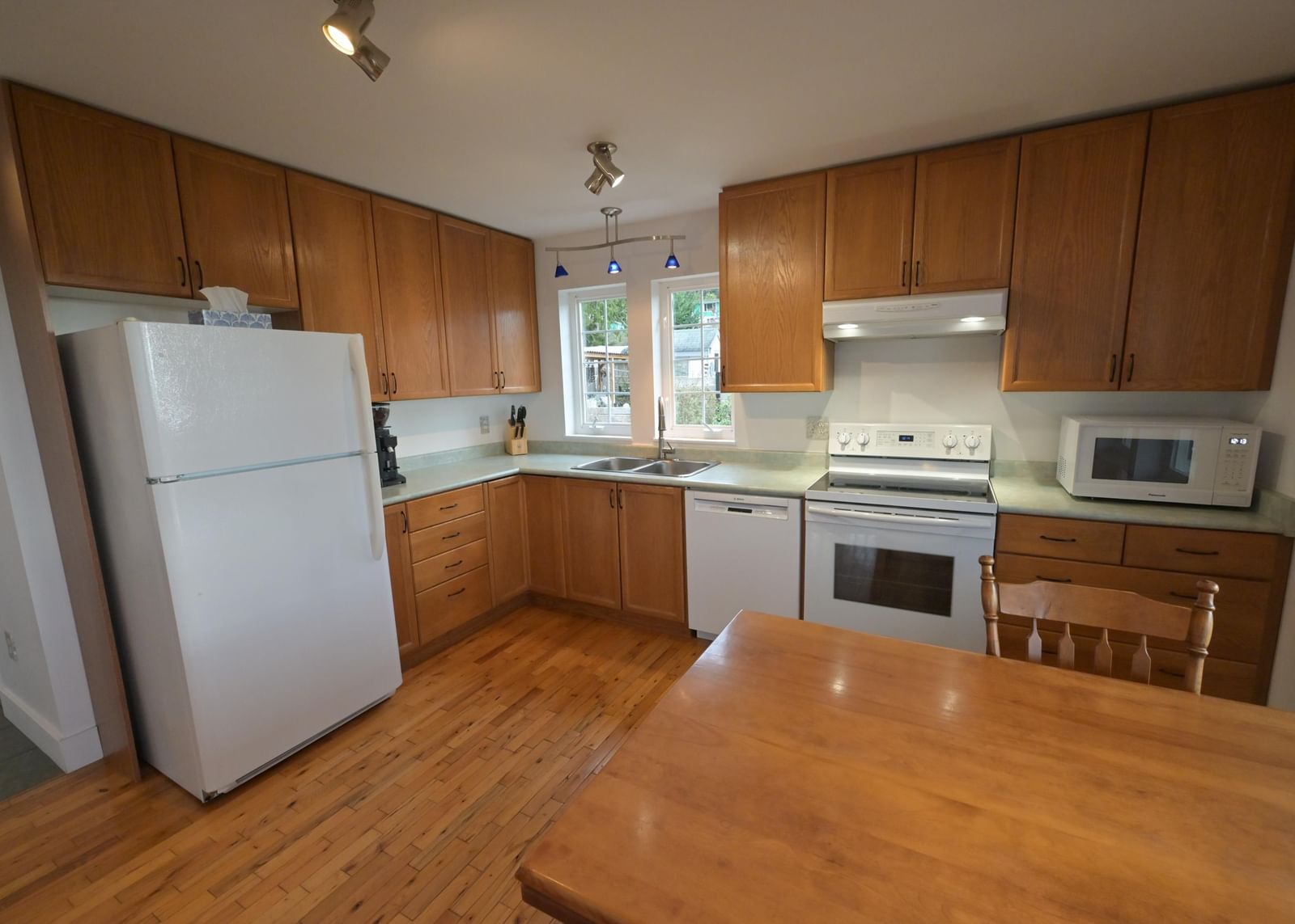 Listing Image 17