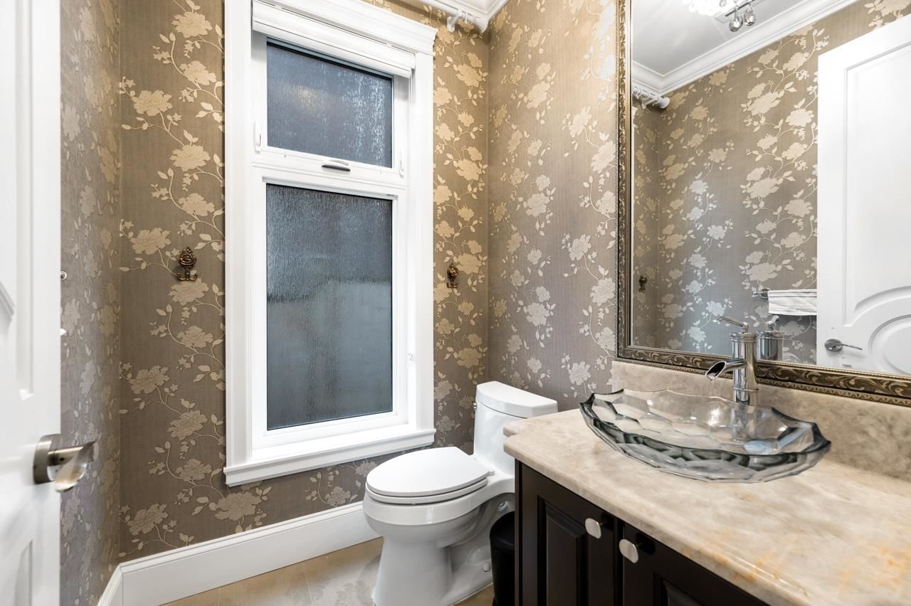 Listing Image 10