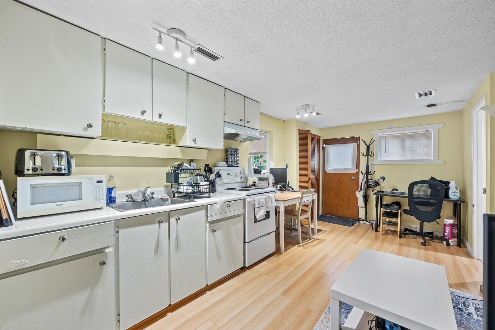 Listing Image 27