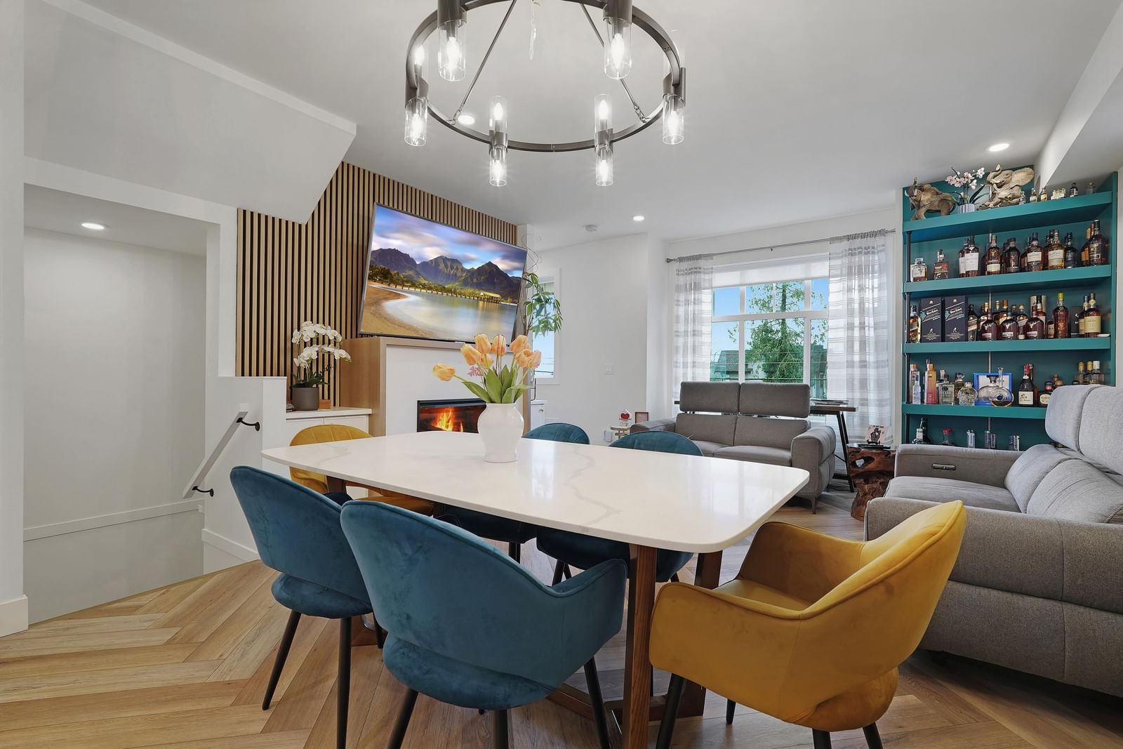 Listing Image 10
