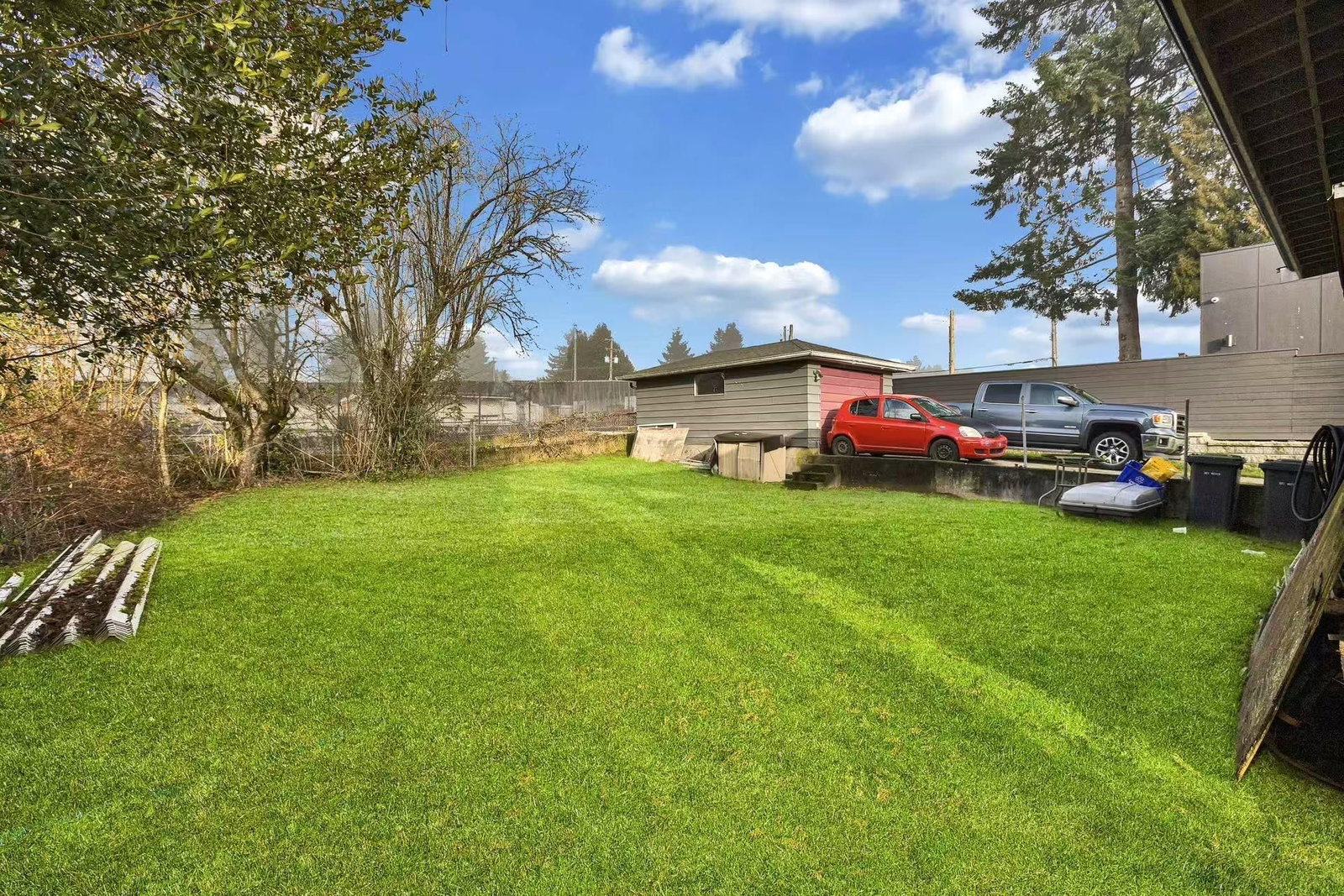 Listing Image 5