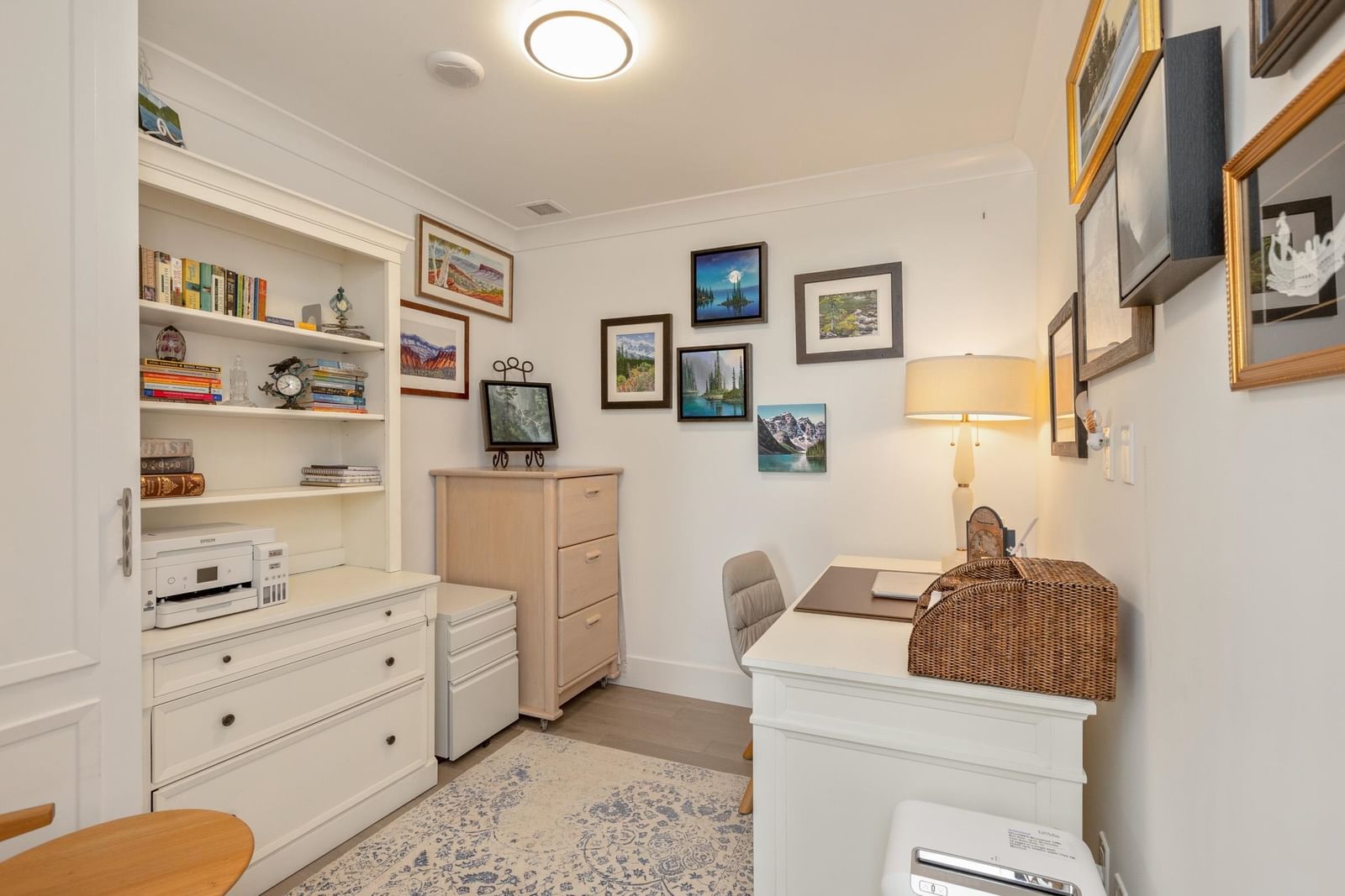Listing Image 11
