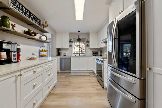 202 - 1488 Merklin Street