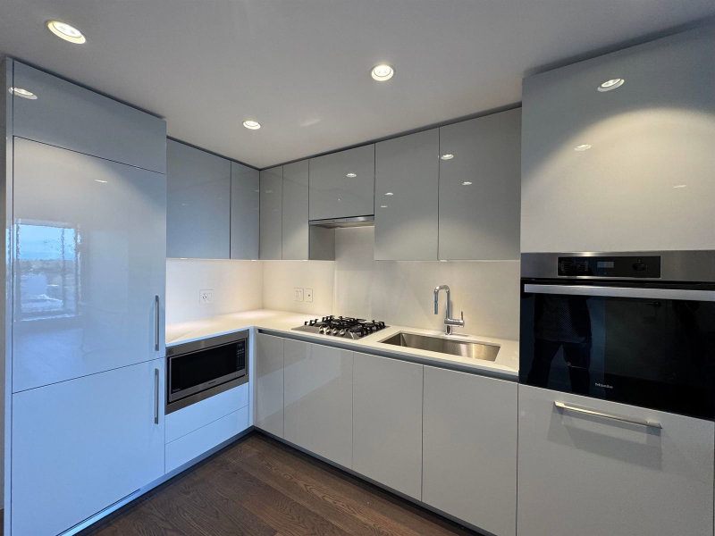 1510 - 5788 Gilbert Road