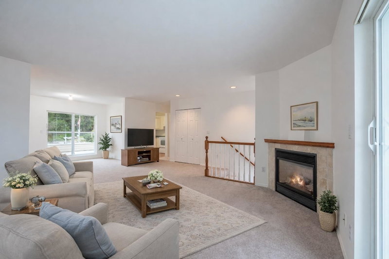 18 - 5610 Trail Avenue, Sechelt, V7Z 0H8 | Image 2