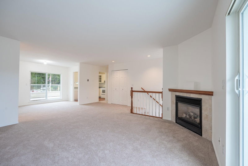 18 - 5610 Trail Avenue, Sechelt, V7Z 0H8 | Image 3