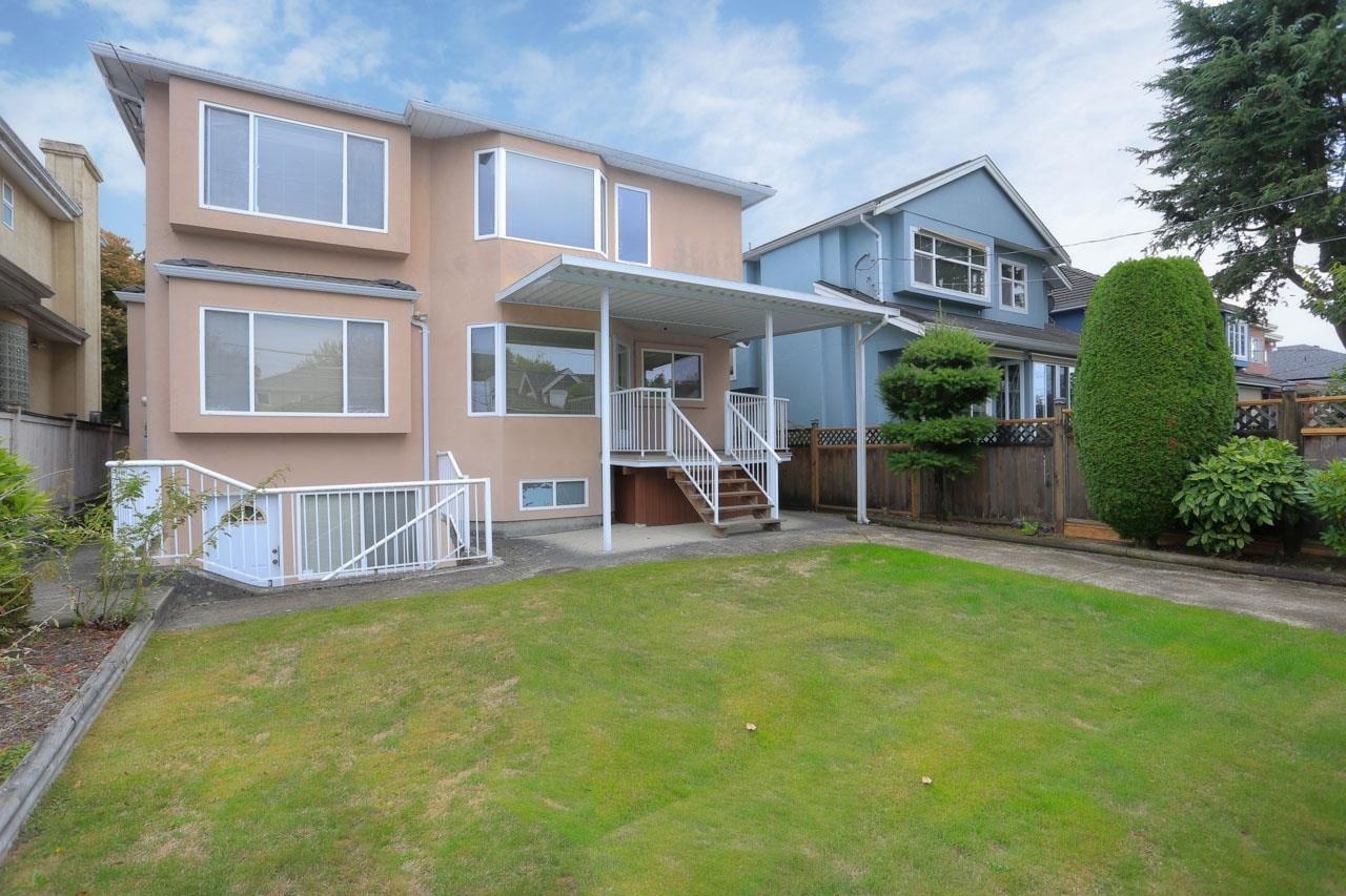 Listing Image 4