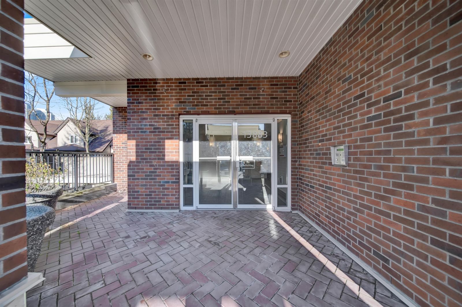 Listing Image 28