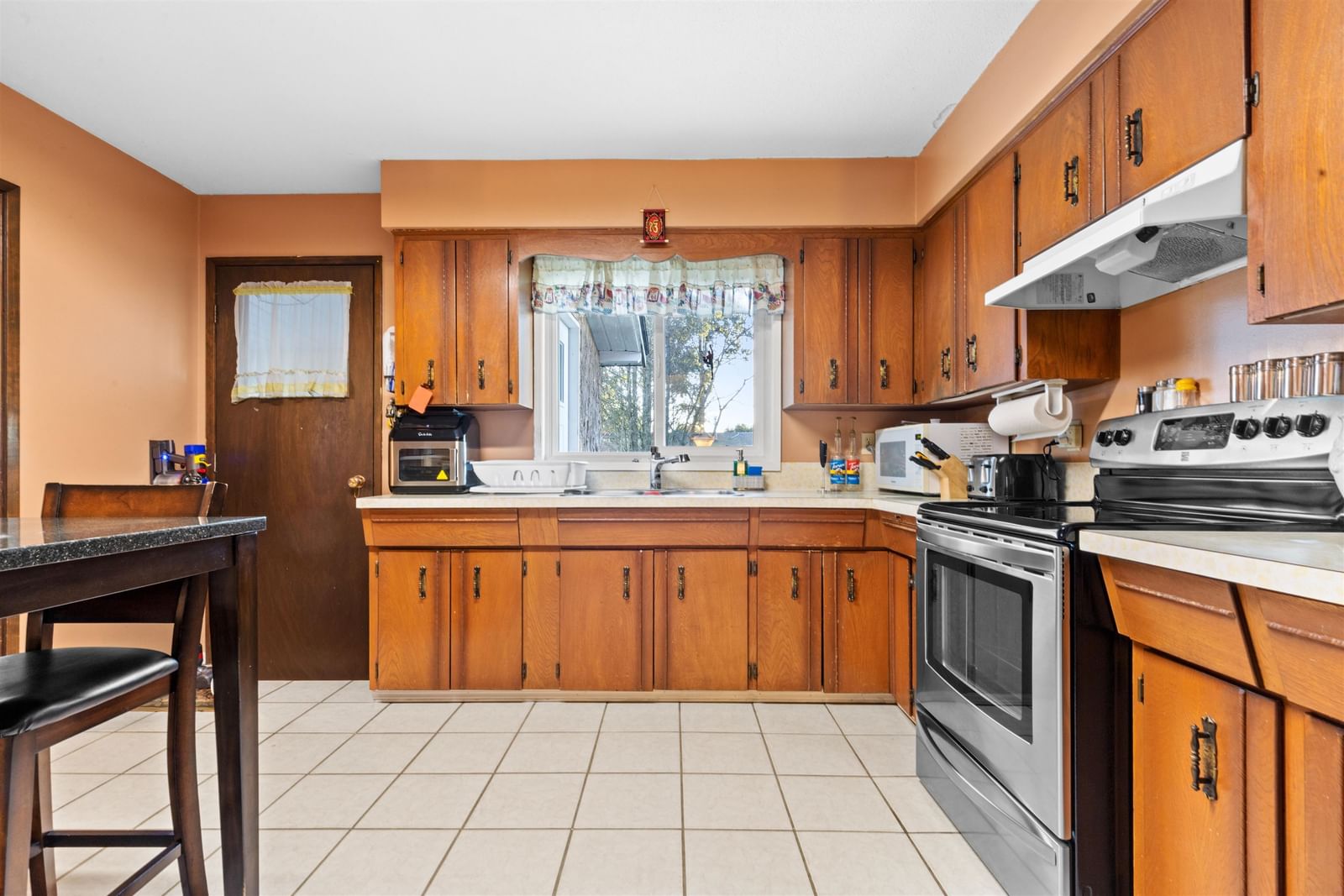 Listing Image 9