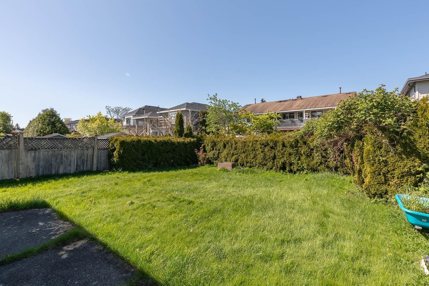 Listing Image 11
