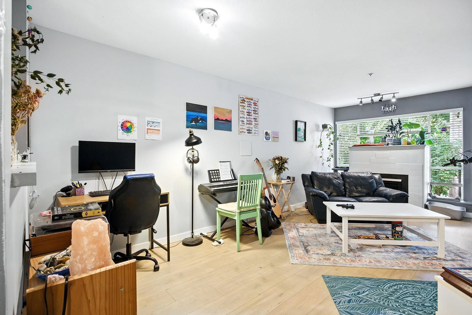 Listing Image 6