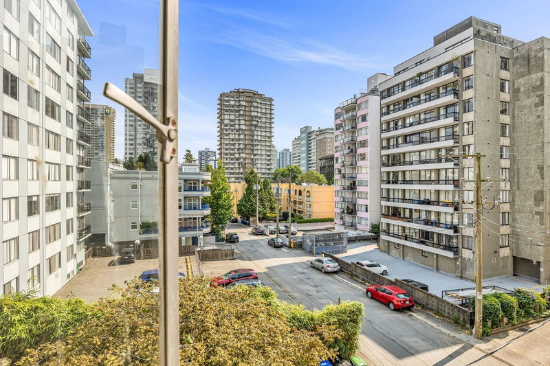 301 - 1050 Chilco Street, Vancouver, V6G 2R8 | Image 2