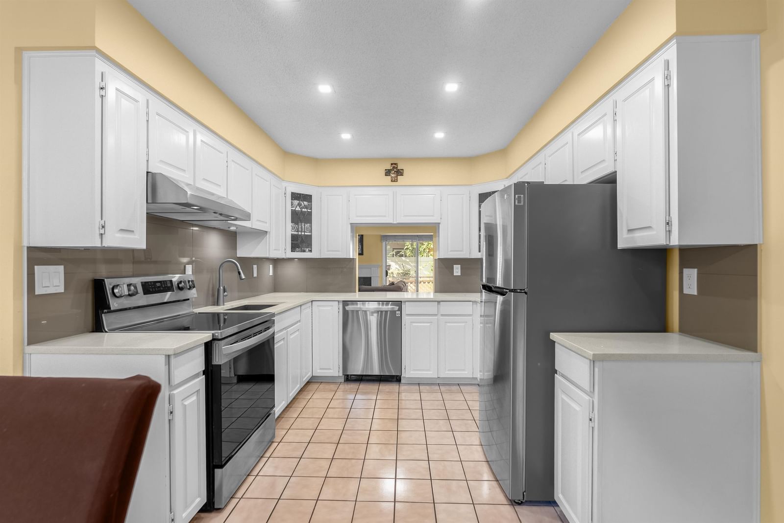 Listing Image 9