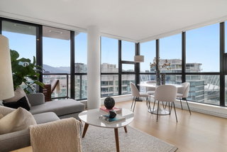 3002 - 909 Mainland Street