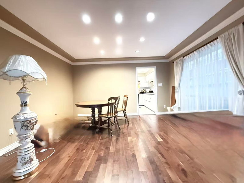 5831 Laurelwood Court, Richmond, V7C 5J1 | Image 2