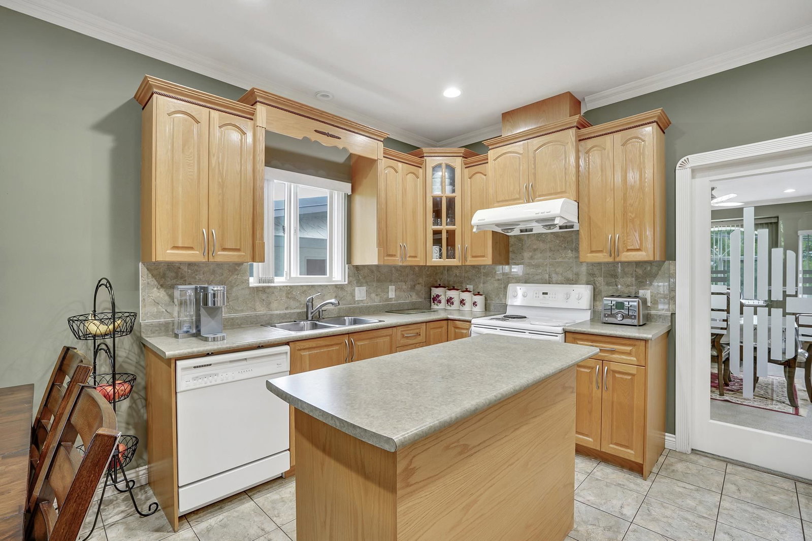 Listing Image 18