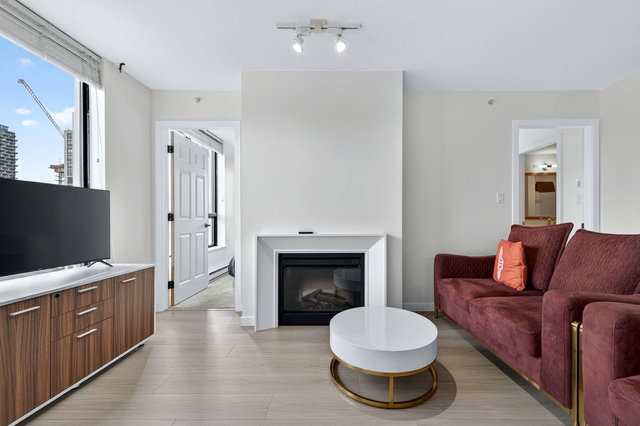 1706 - 2982 Burlington Drive