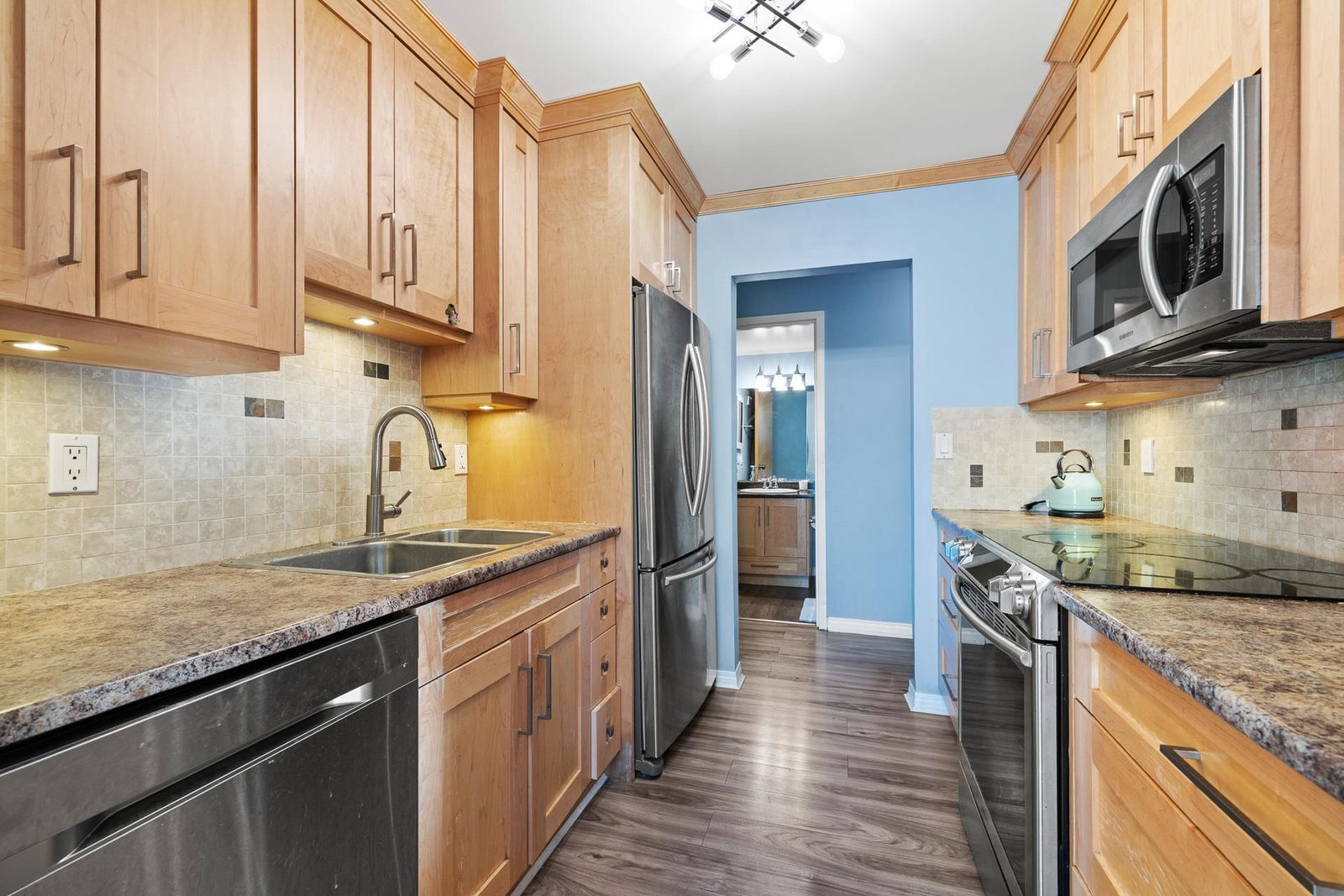 Listing Image 14