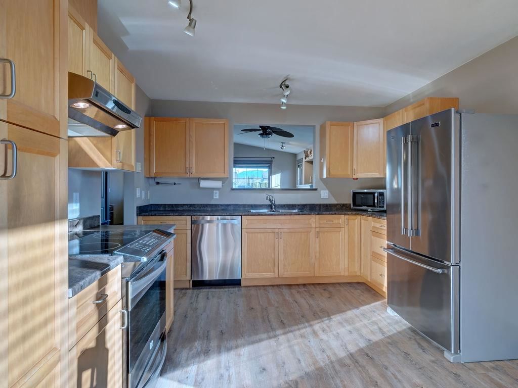 Listing Image 8