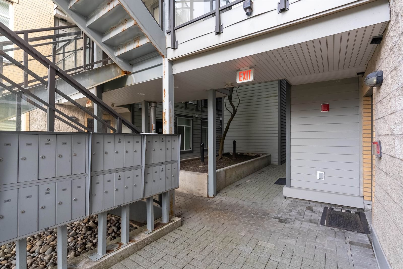 Listing Image 21