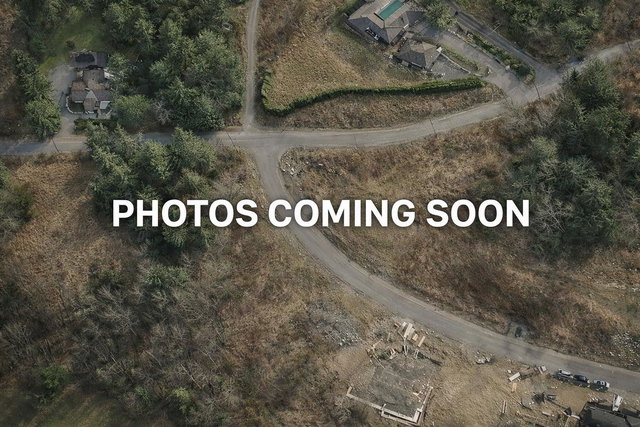 102 - 1990 E Kent Avenue South Avenue