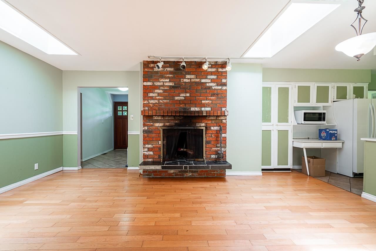 Listing Image 17