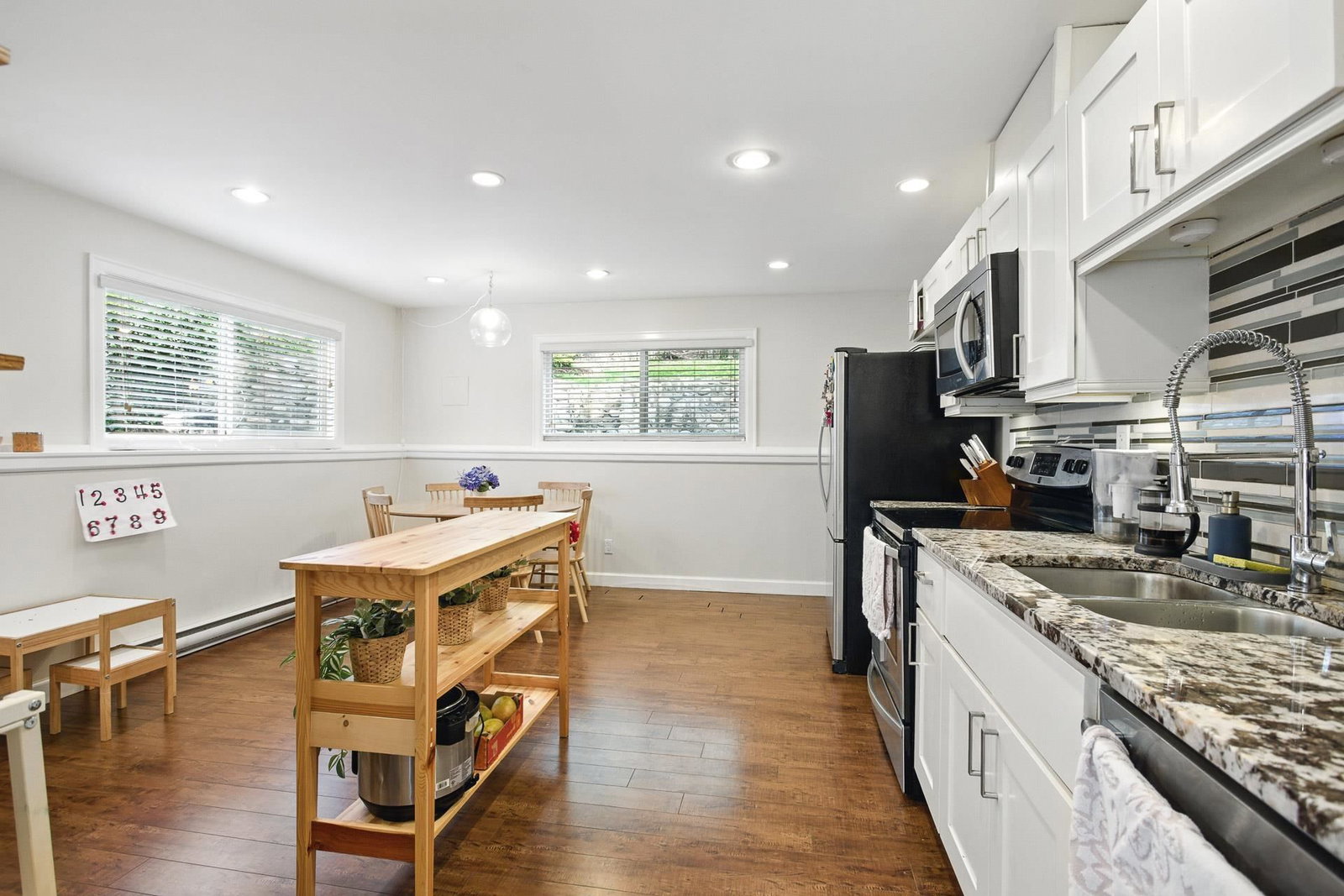 Listing Image 20