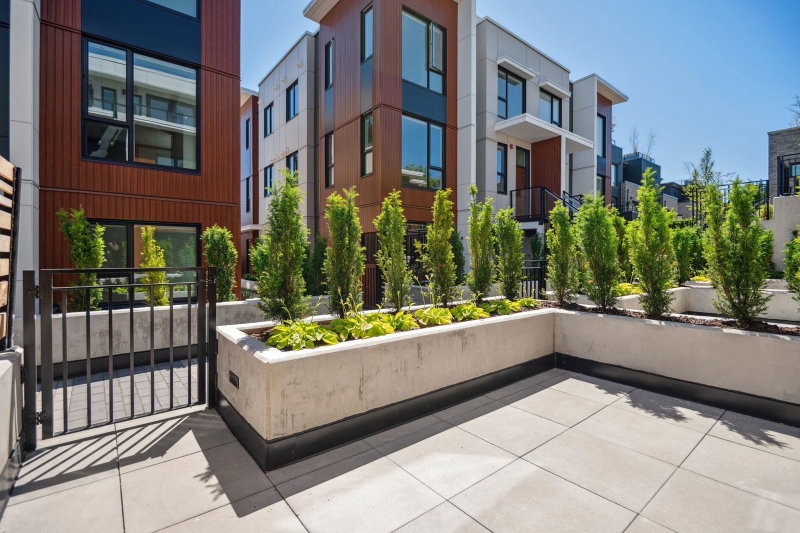 123 - 725 49 Avenue W