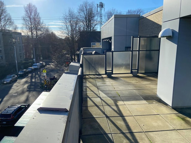 303 - 2220 Broadway W