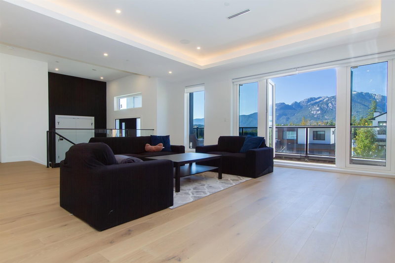 8 - 3385 Mamquam Road, Squamish, V8B 0E3 | Image 2