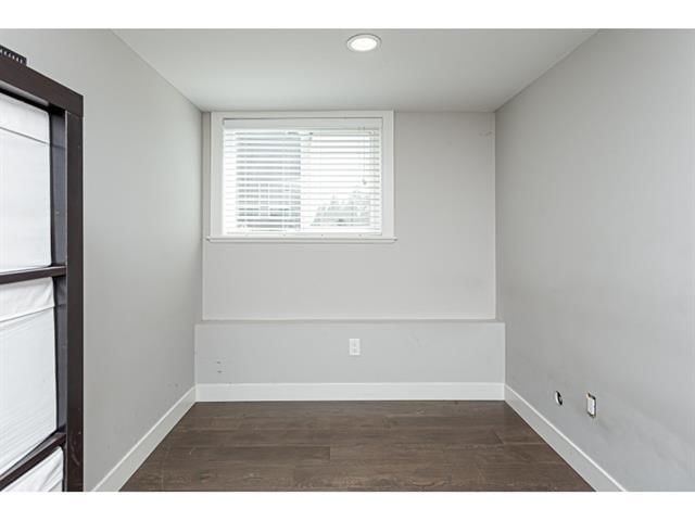 Listing Image 24