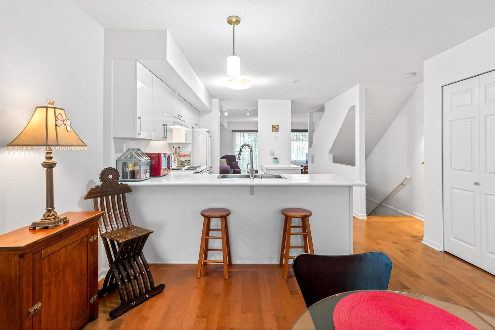 Listing Image 10