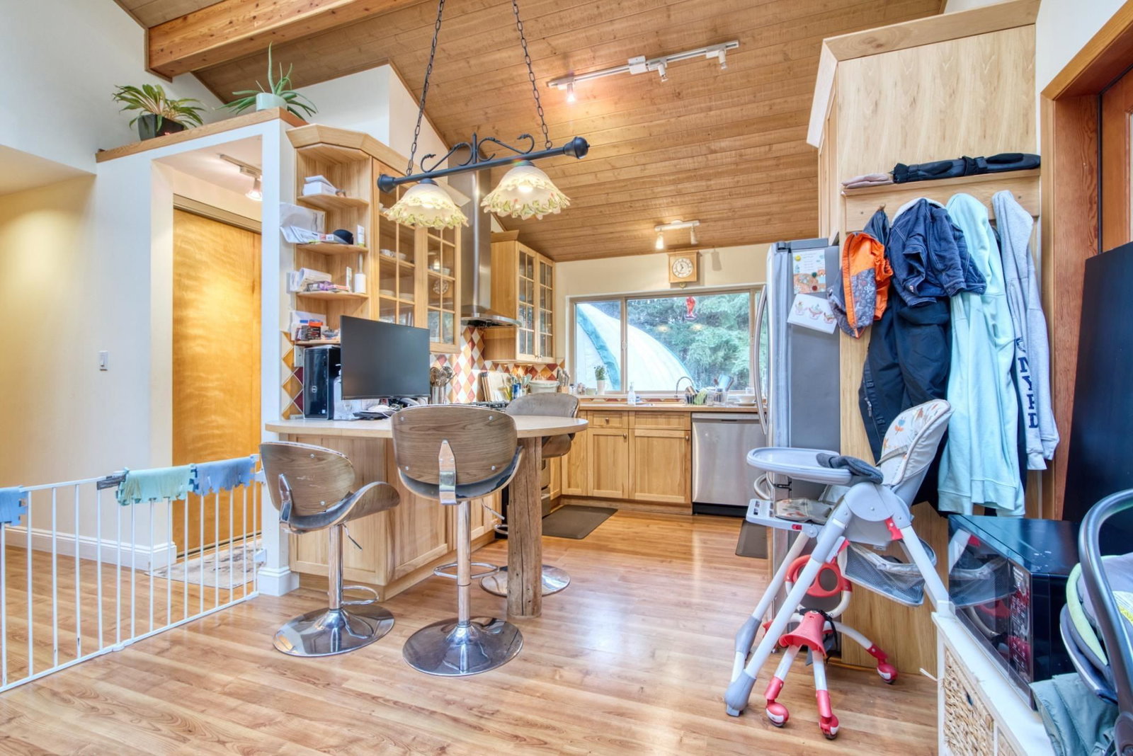 Listing Image 10