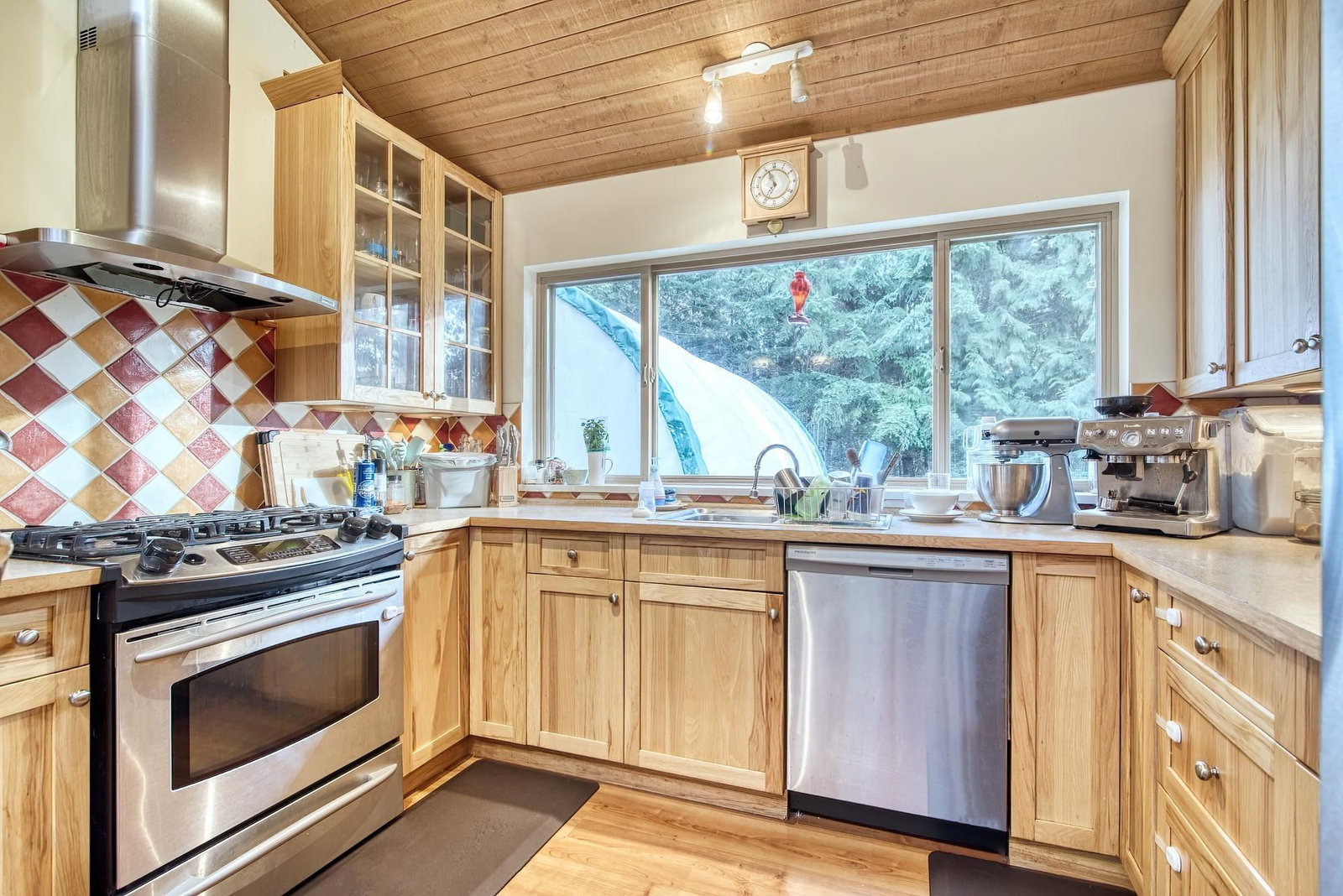 Listing Image 11