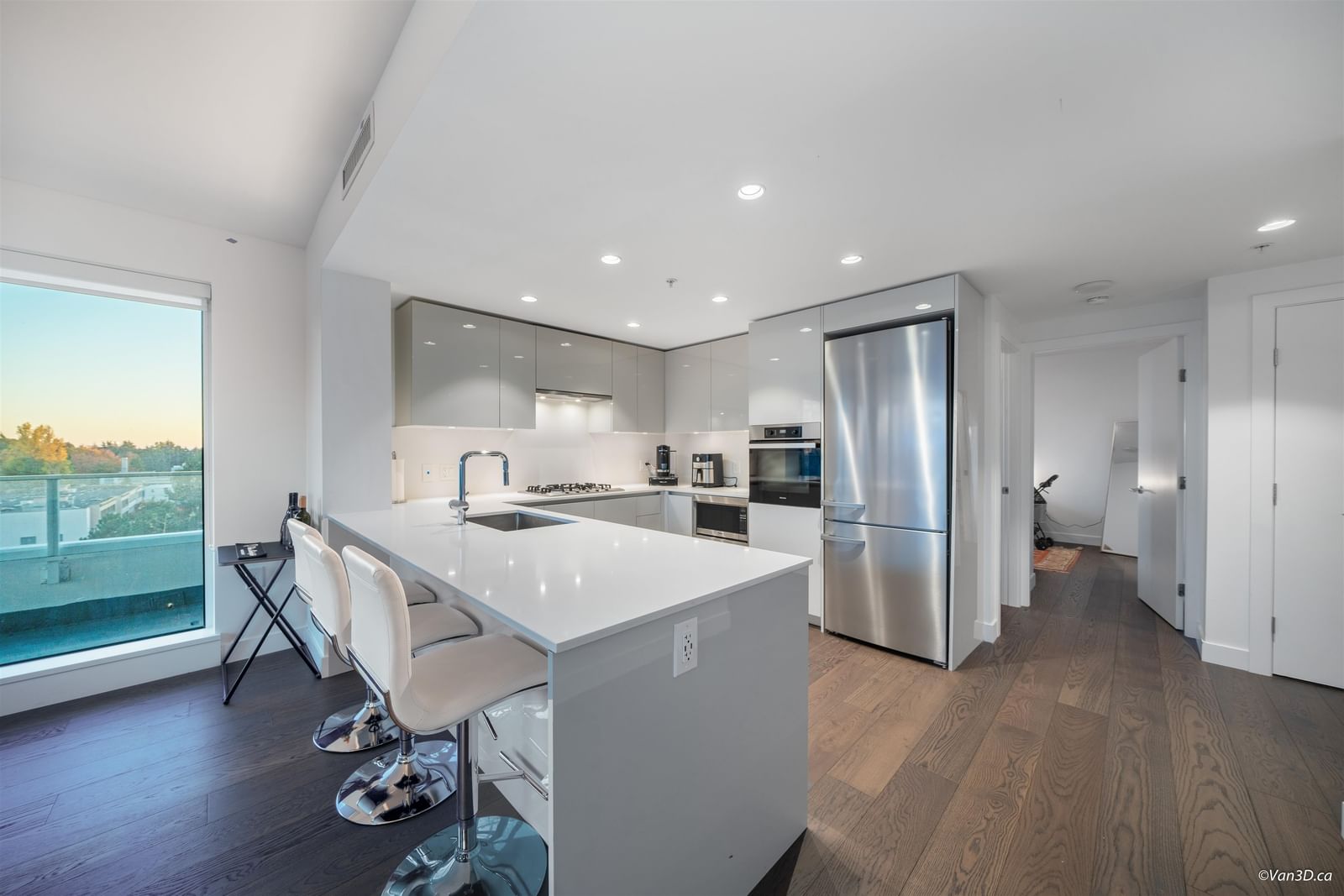 Listing Image 13