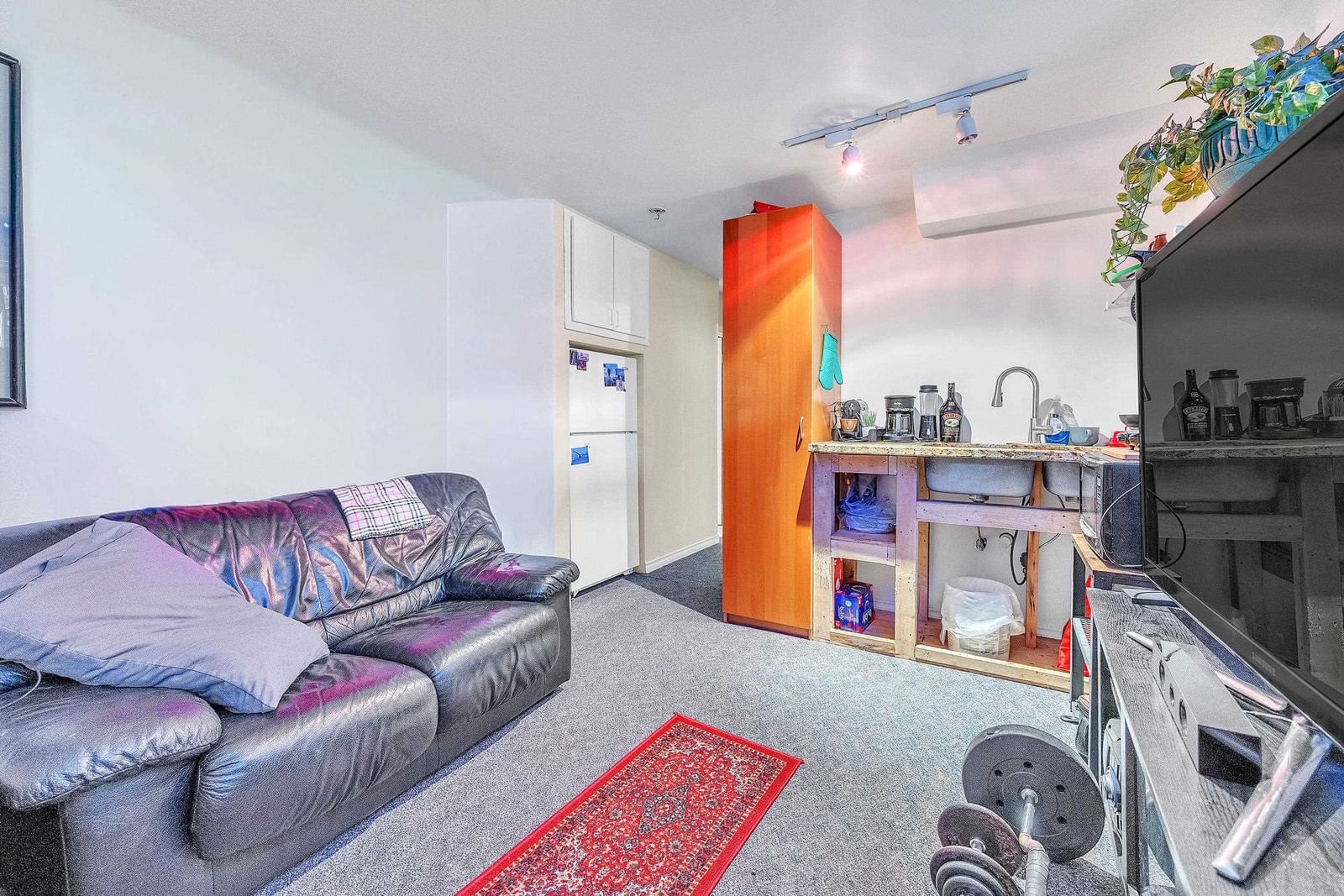 Listing Image 18