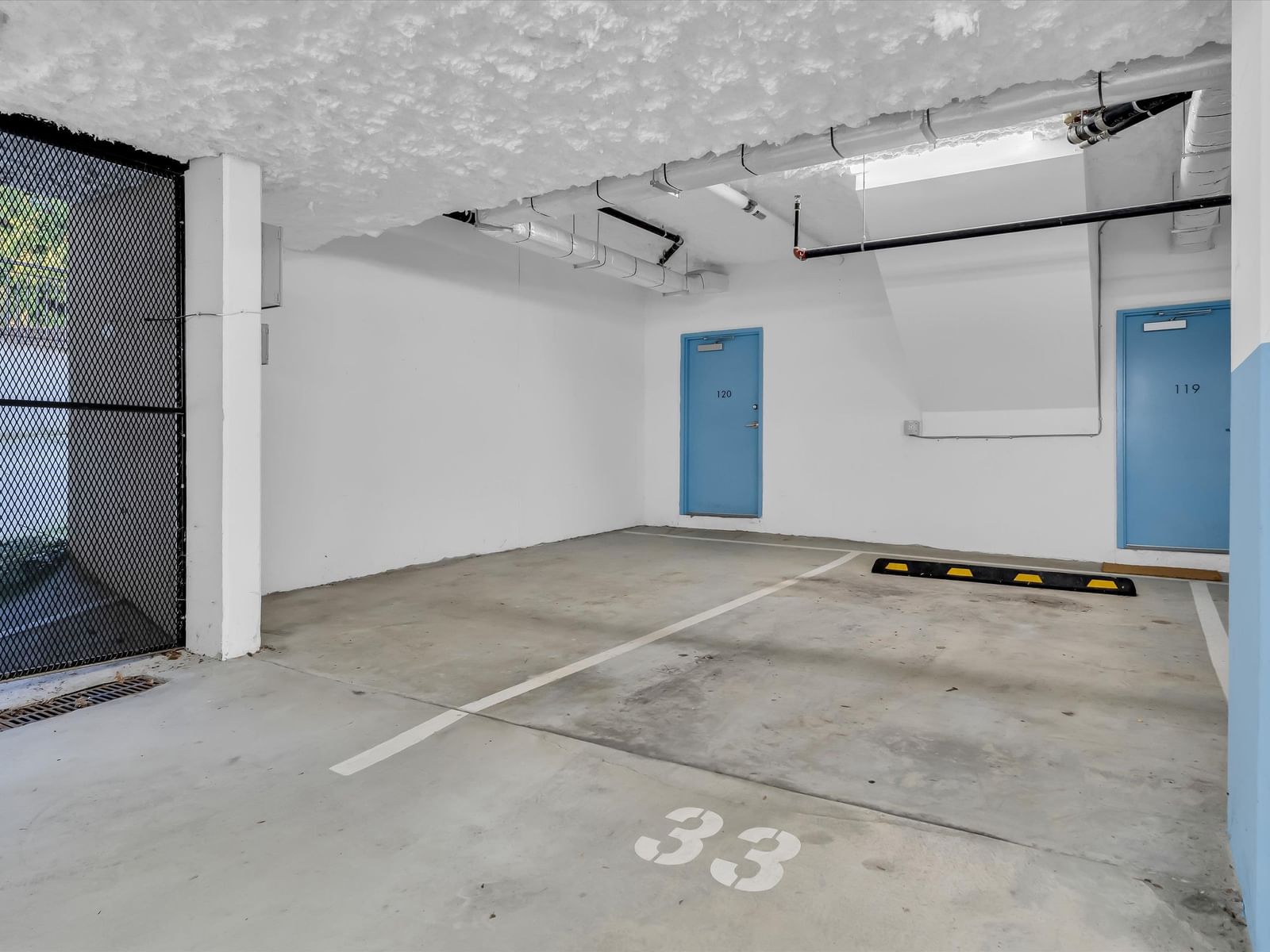 Listing Image 27