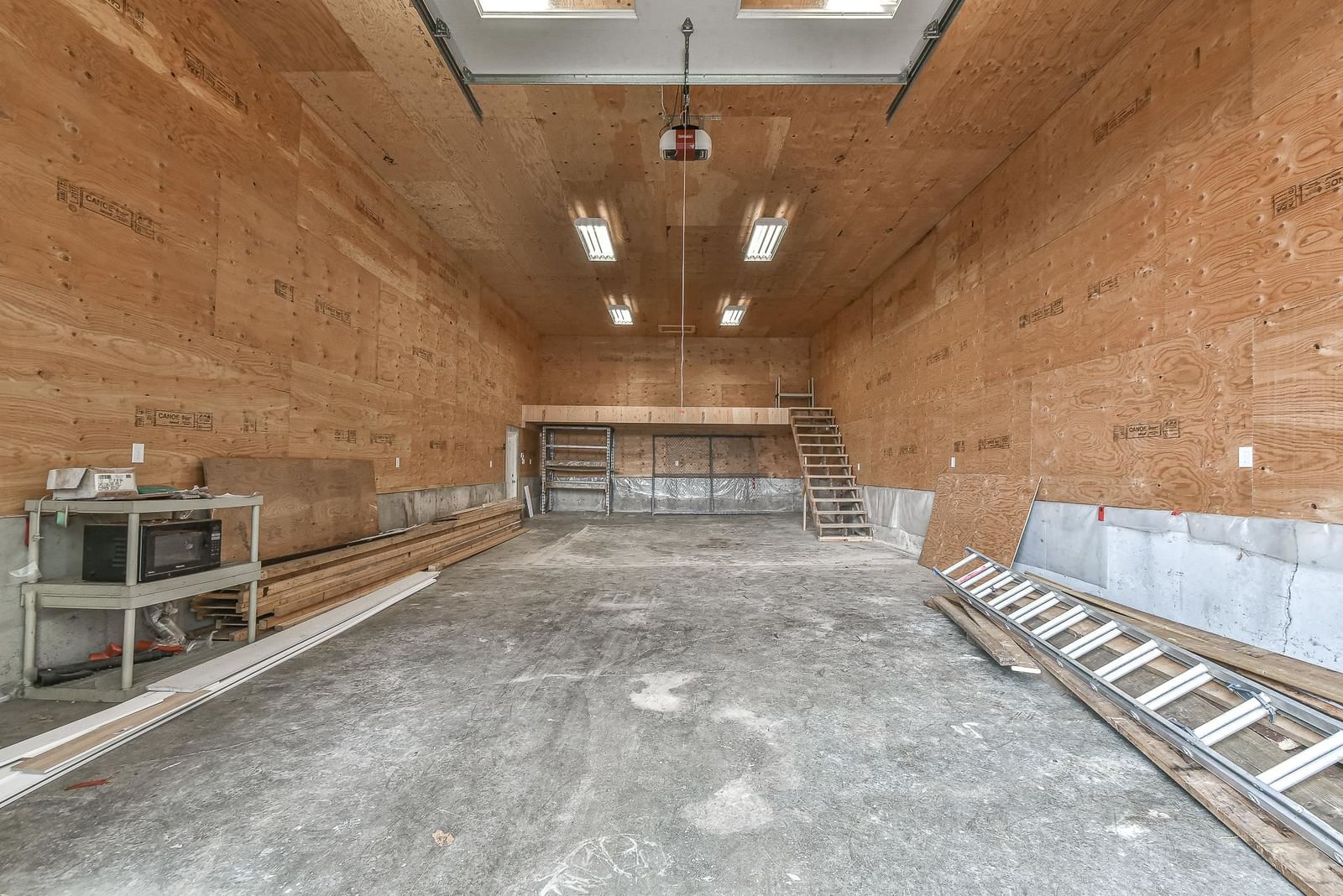 Listing Image 10