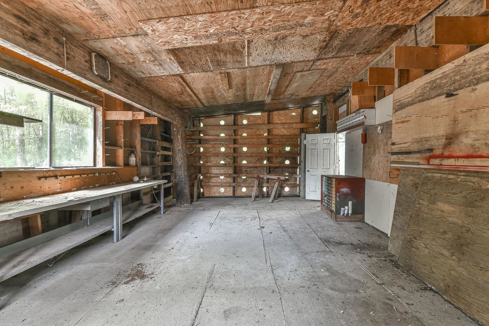 Listing Image 11