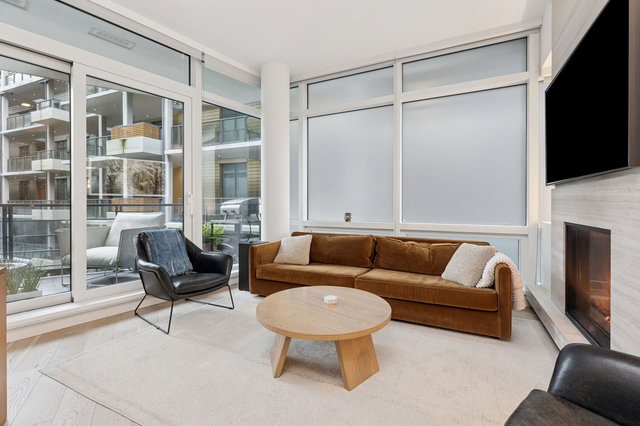 401 - 6699 Nelson Avenue