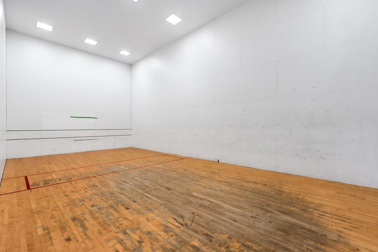 Listing Image 24
