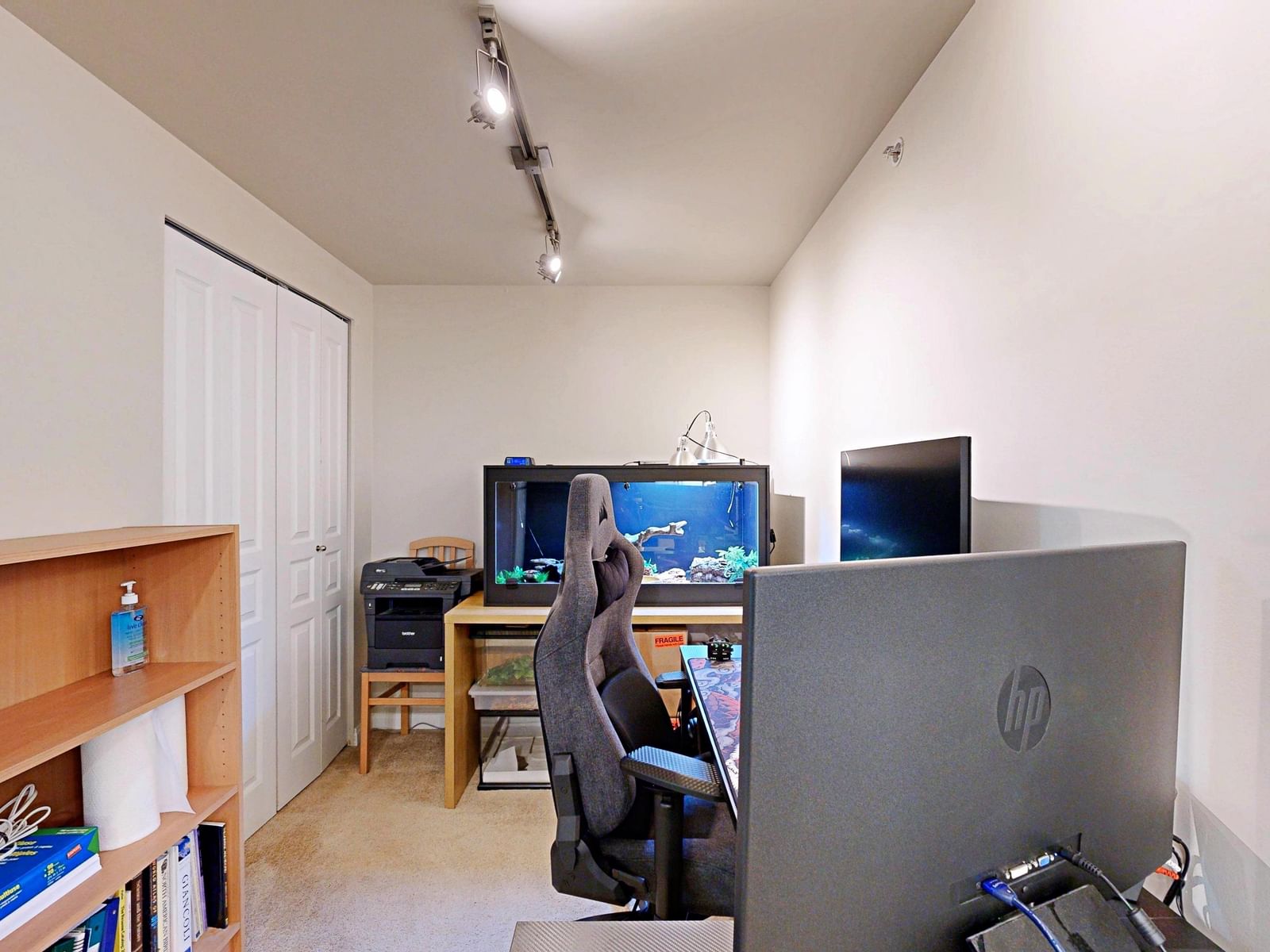Listing Image 9