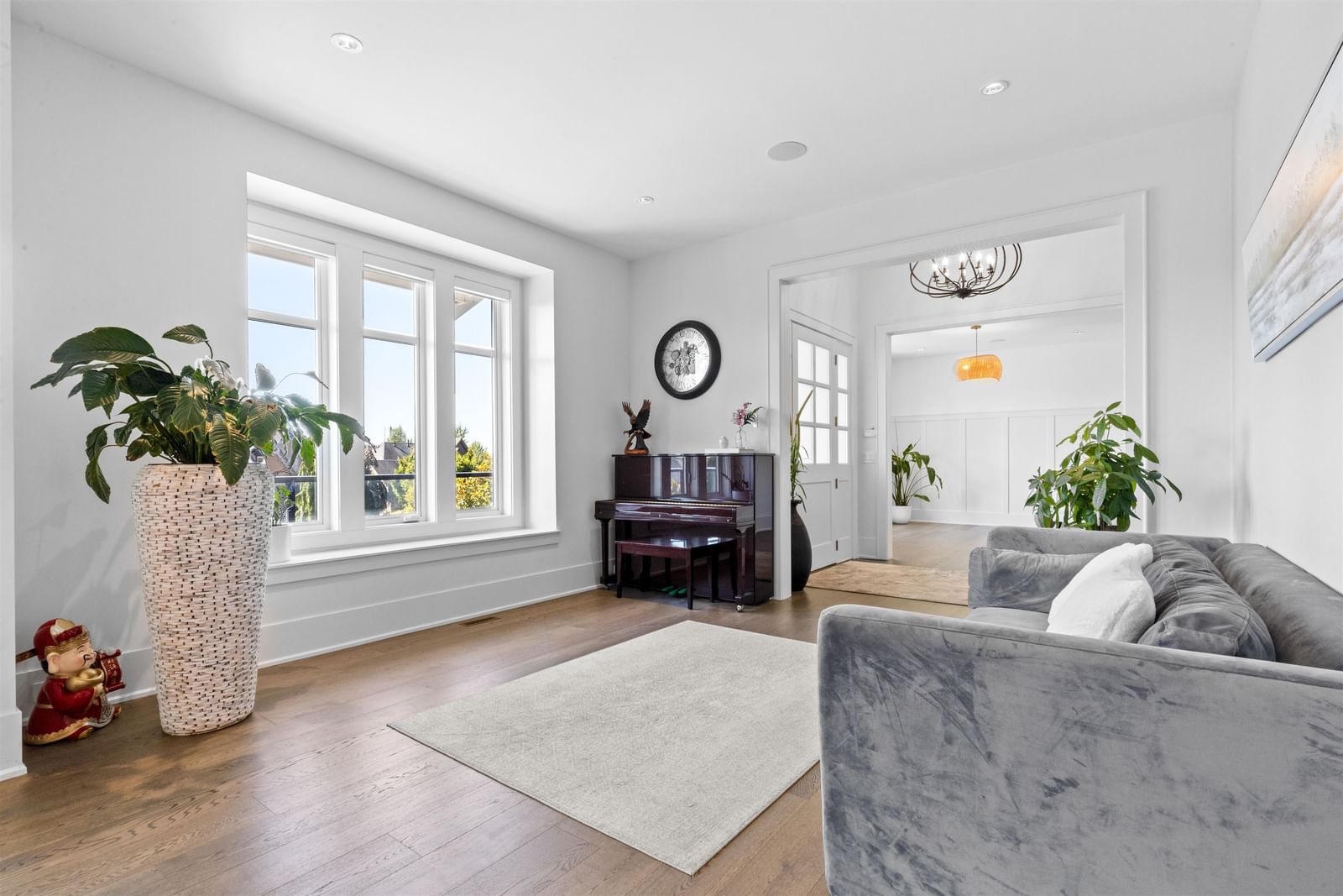 Listing Image 12