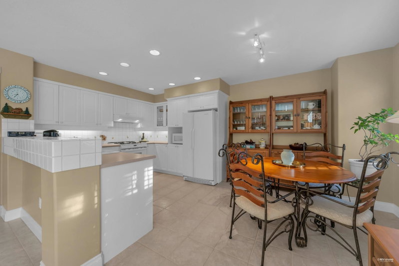 23 - 3405 Plateau Boulevard