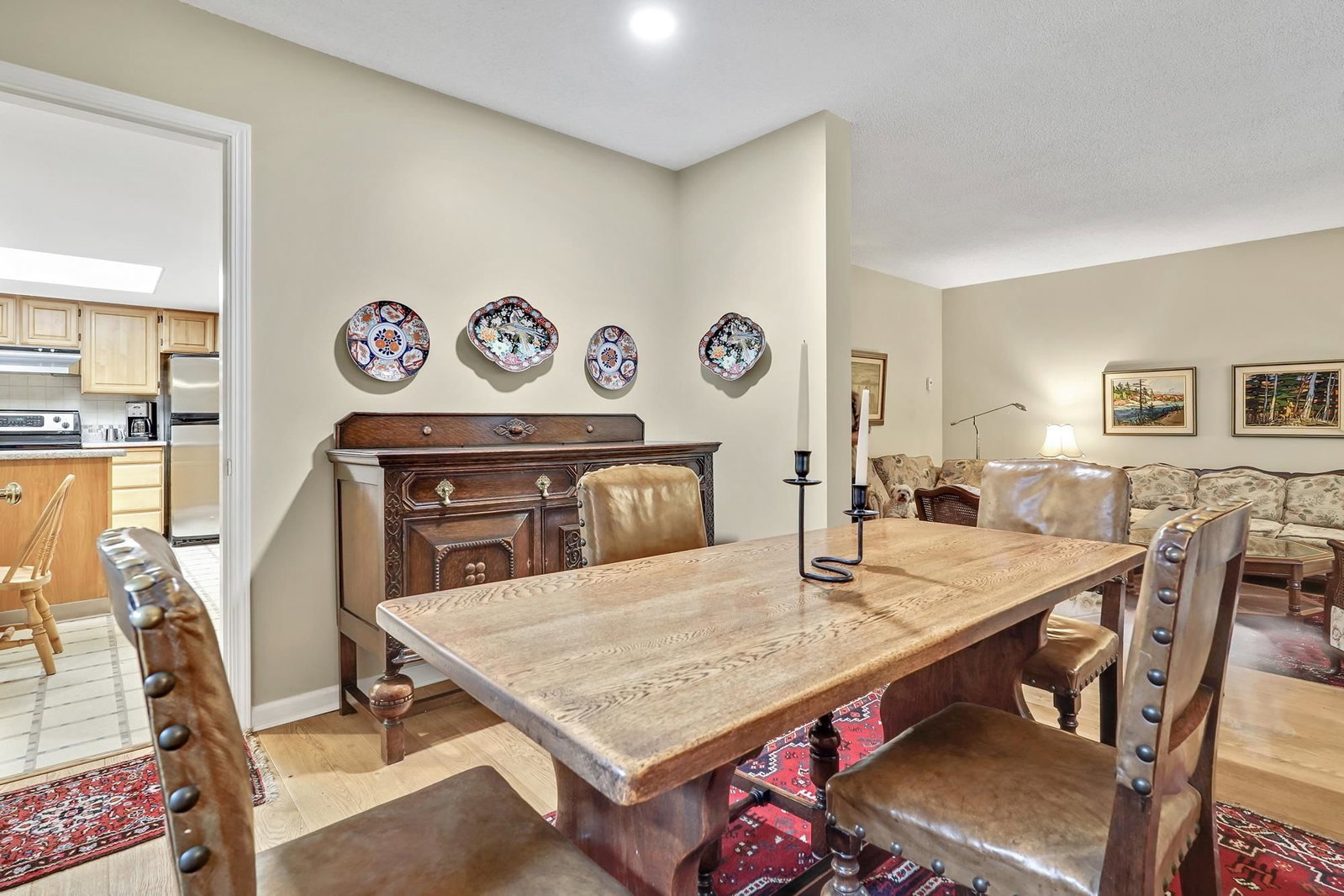 Listing Image 10