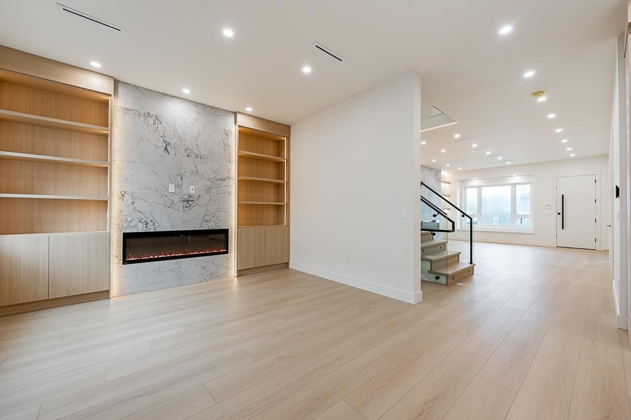 Listing Image 20