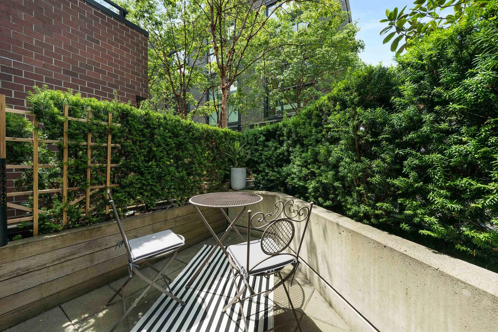 Listing Image 18