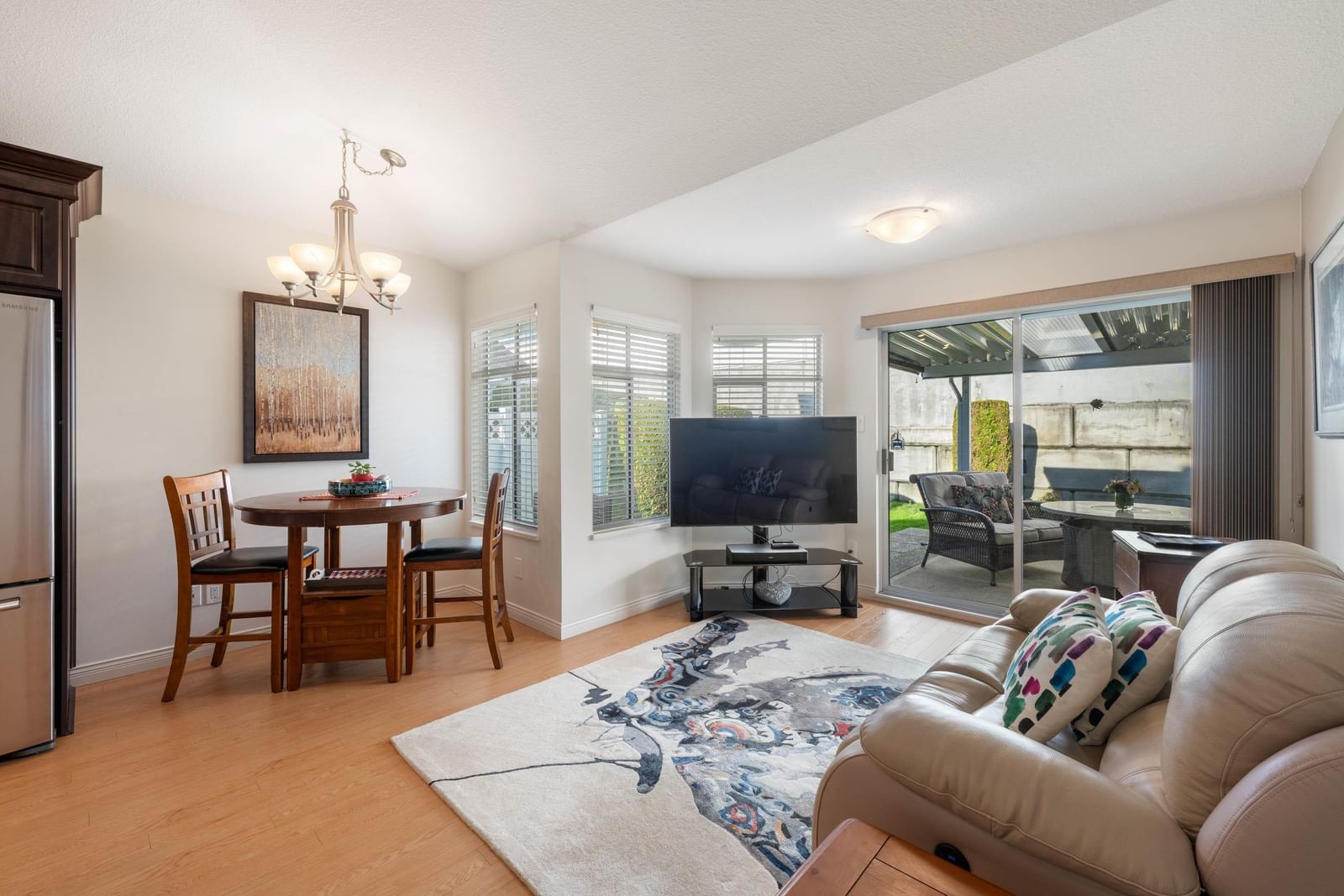 Listing Image 15