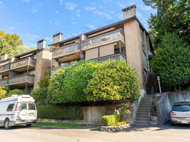 1039 Old Lillooet Road